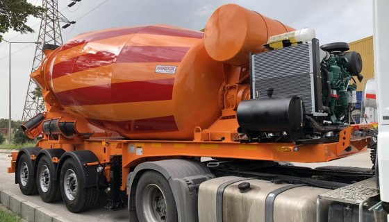 GÜVEN'DEN AVRUPA'NIN KALBİ FRANSA'YA TREYLERMIXER İHRACATI